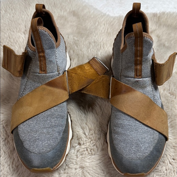 Sorel Women's Kinetic Sneaker Camel Brown Sea Salt Gray Size 9 EU 40 - Picture 9 of 10